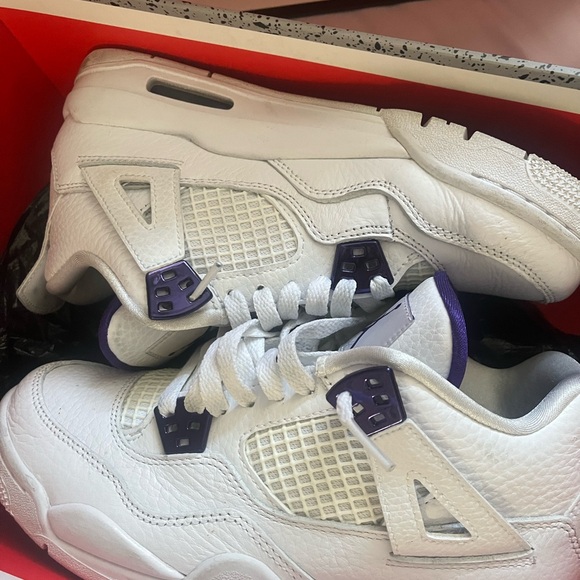Jordan 4 metallic purple - Picture 9 of 10